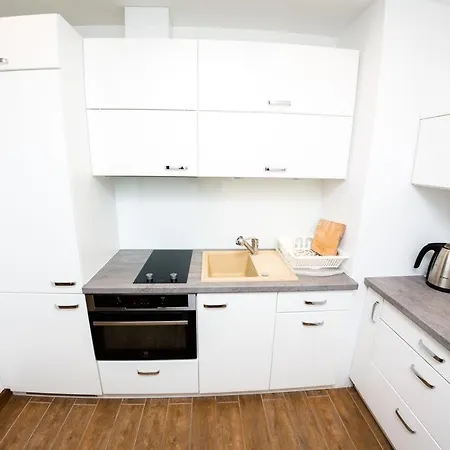 Cityhub Kilinskiego Apartment